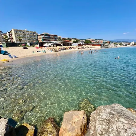 Appartement Appartamento Vacanze Con Accesso Spiaggia Terrazzo E Parcheggio *