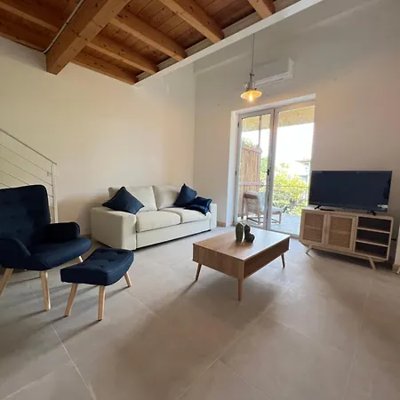 Appartamento Vacanze Con Accesso Spiaggia Terrazzo E Parcheggio